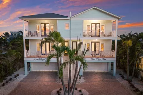 105 4th St S, Bradenton Beach, FL 34217