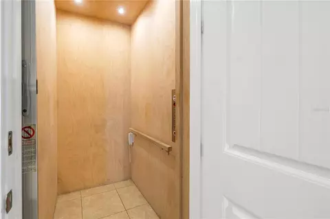 Entry Way - 105 4th St S, Bradenton Beach, FL 34217 photo 2 of 2