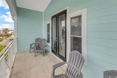 Exterior - 105 4th St S, Bradenton Beach, FL 34217 photo 10 of 14