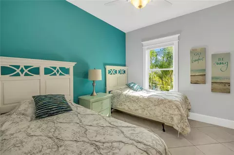 Bedroom - 105 4th St S, Bradenton Beach, FL 34217 photo 4 of 11