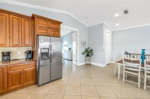 Entry Way - 105 4th St S, Bradenton Beach, FL 34217 photo 1 of 2