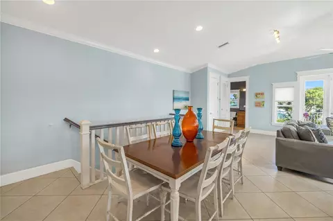 Dining - 105 4th St S, Bradenton Beach, FL 34217 photo 2 of 7