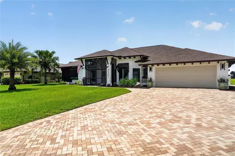 3301 Lakeside Cir, Parrish, FL 34219