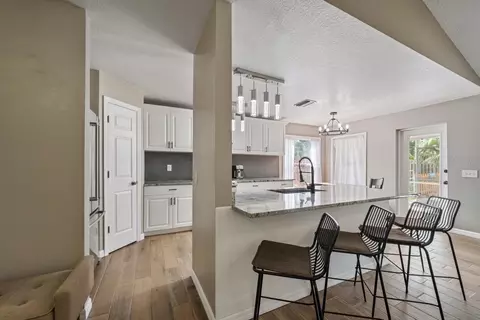 Kitchen - 11887 Dunster Ln, Parrish, FL 34219 photo 4 of 5