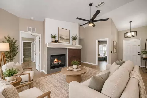 Living - 11887 Dunster Ln, Parrish, FL 34219 photo 6 of 9