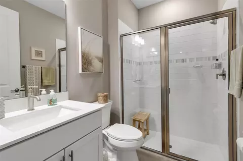Bath - 8945 Coastal Key Way, Parrish, FL 34219 photo 5 of 6