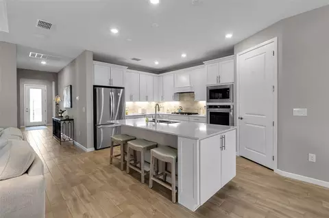 Kitchen - 8945 Coastal Key Way, Parrish, FL 34219 photo 1 of 13