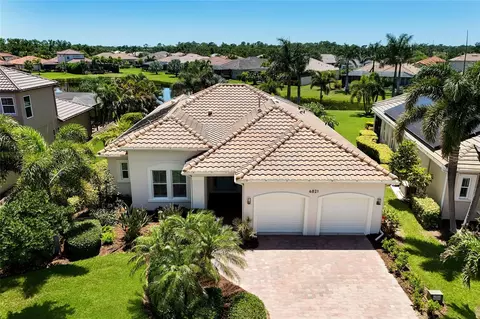 4821 Royal Dornoch Cir, Bradenton, FL 34211