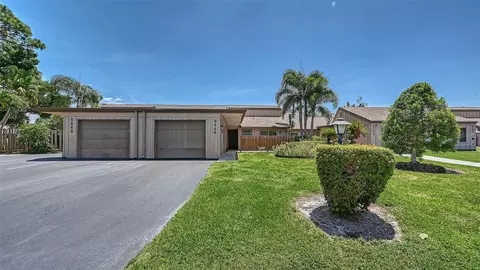 5649 Westwind Ln, Sarasota, FL 34231