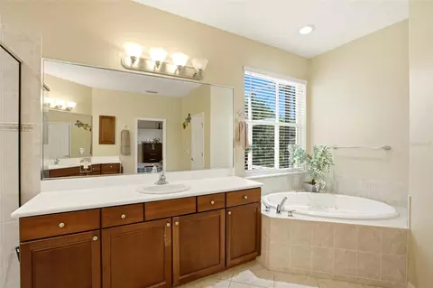 Bath - 7131 67th Ter E, Bradenton, FL 34203 photo 3 of 5