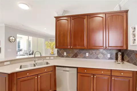 Kitchen - 7131 67th Ter E, Bradenton, FL 34203 photo 5 of 5