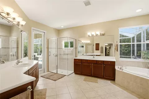Bath - 7131 67th Ter E, Bradenton, FL 34203 photo 1 of 5