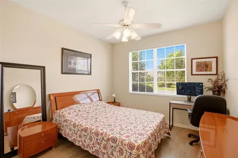 Bedroom - 7131 67th Ter E, Bradenton, FL 34203 photo 4 of 5