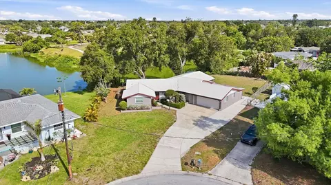 425 Driftwood Rd, Venice, FL 34293