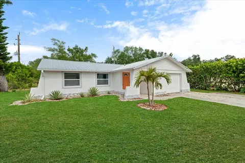 2580 Shamrock Dr, Venice, FL 34293