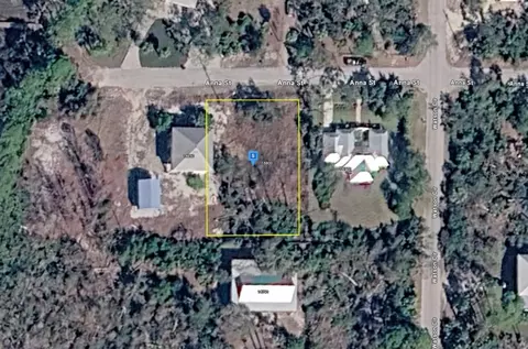 16800 Anna St, Cedar Key, FL 32625