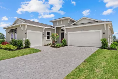Exterior - 8668 Salmar Loop, Parrish, FL 34219 photo 3 of 11