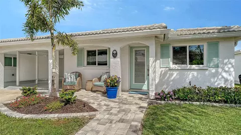 711 Spanish Dr S, Longboat Key, FL 34228