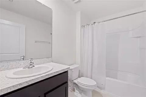 Bath - 12210 Kingsley Trl, Parrish, FL 34219 photo 1 of 2