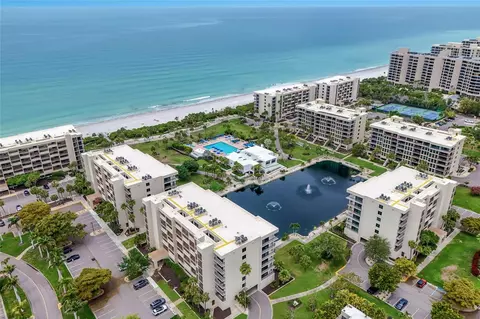 1095 Gulf Of Mexico Dr #102, Longboat Key, FL 34228