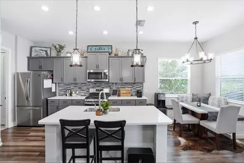 Kitchen - 13712 Old Creek Ct, Parrish, FL 34219 photo 3 of 7