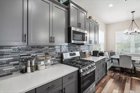 Kitchen - 13712 Old Creek Ct, Parrish, FL 34219 photo 6 of 7