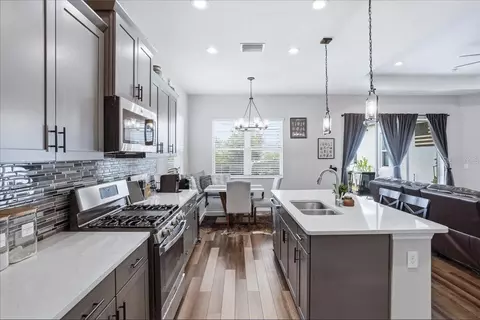 Kitchen - 13712 Old Creek Ct, Parrish, FL 34219 photo 5 of 7