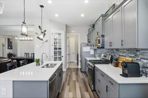 Kitchen - 13712 Old Creek Ct, Parrish, FL 34219 photo 7 of 7