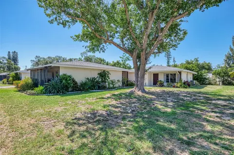 3360 Ramblewood Dr S, Sarasota, FL 34237