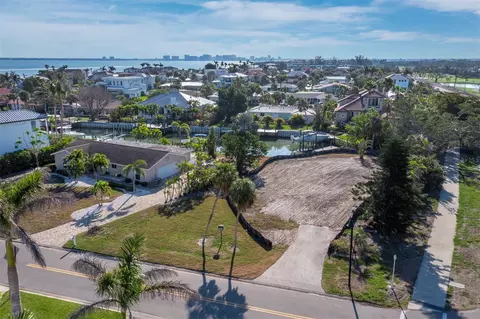 500 Outrigger Ln, Longboat Key, FL 34228