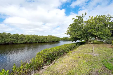 View/Area - 3810 Joyce Dr, Bradenton, FL 34208 photo 4 of 4