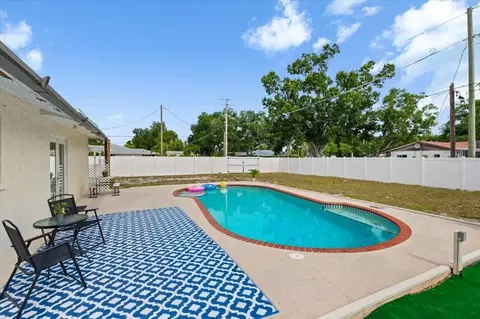 Exterior - 7816 3rd Ave W, Bradenton, FL 34209 photo 9 of 13