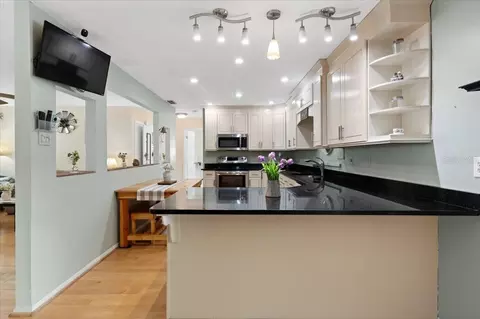 Kitchen - 7816 3rd Ave W, Bradenton, FL 34209 photo 5 of 6
