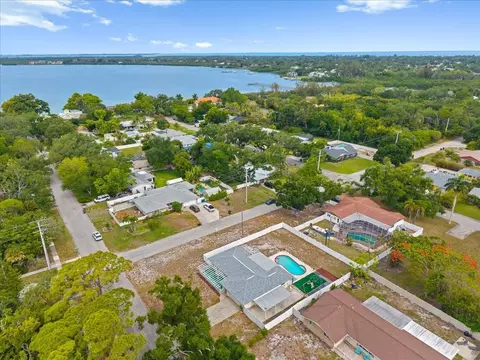 View/Area - 7816 3rd Ave W, Bradenton, FL 34209 photo 2 of 11