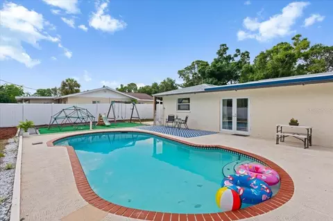 Exterior - 7816 3rd Ave W, Bradenton, FL 34209 photo 2 of 13