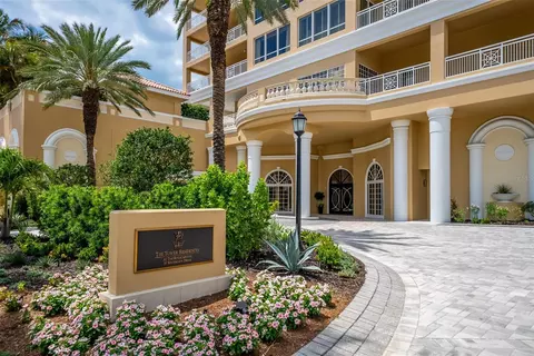 35 Watergate Dr #502, Sarasota, FL 34236