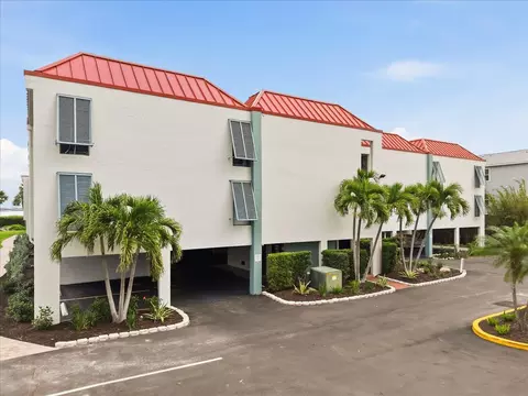 3705 E Bay Dr #117, Holmes Beach, FL 34217