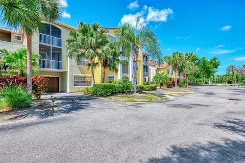 5450 Bentgrass Dr #111, Sarasota, FL 34235