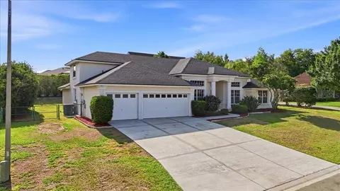 5628 Woodwind Hills Dr, Lakeland, FL 33812
