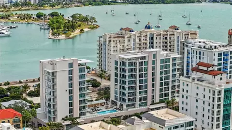 253 Golden Gate Pt #303, Sarasota, FL 34236