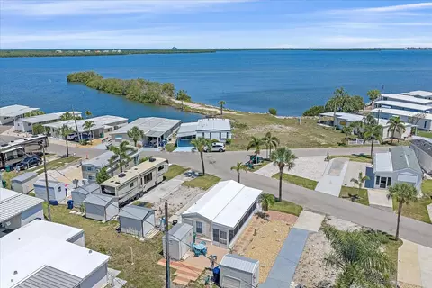 58 Montego Dr, Palmetto, FL 34221