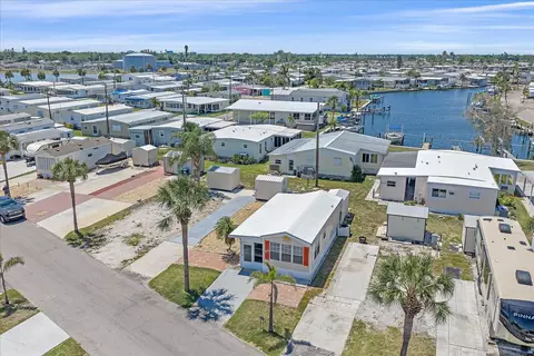 58 Montego Dr, Palmetto, FL 34221