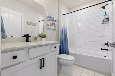 Bath - 9109 Royal River Cir, Parrish, FL 34219 photo 4 of 5