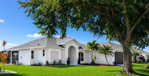 136 Long Meadow Ln, Rotonda West, FL 33947