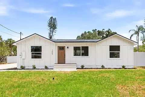 1205 40th St W, Bradenton, FL 34205