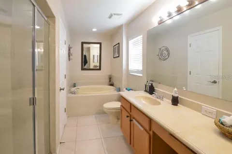 Bath - 11347 Walden Loop, Parrish, FL 34219 photo 2 of 2