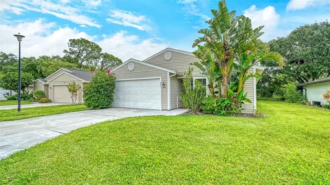 361 Bearded Oaks Cir, Sarasota, FL 34232