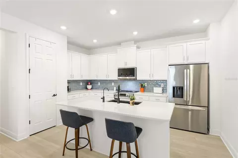 Kitchen - 10927 Bluestem Cv, Parrish, FL 34219 photo 1 of 3