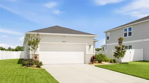 Exterior - 10927 Bluestem Cv, Parrish, FL 34219 photo 2 of 13