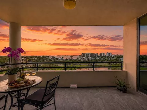 1255 N Gulfstream Ave #507, Sarasota, FL 34236